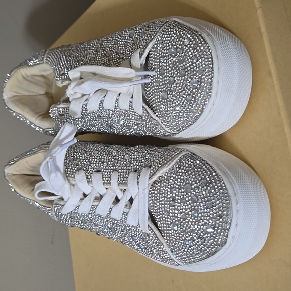 Betsey Johnson Glittering Rhinestone Silver Sneakers Size 7.5 - Picture 2 of 8